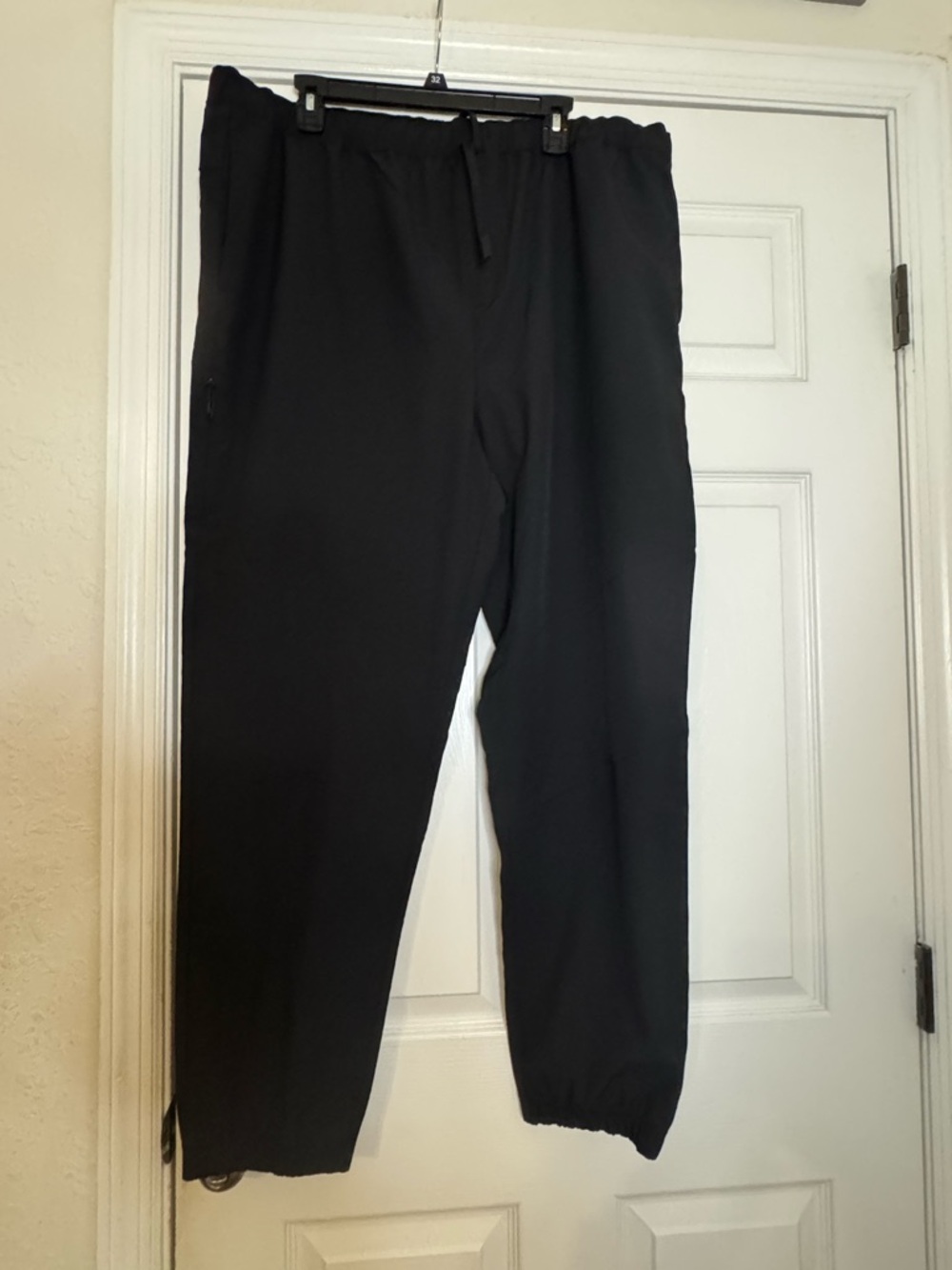 GAP Men's Black Jogger Sweatpants